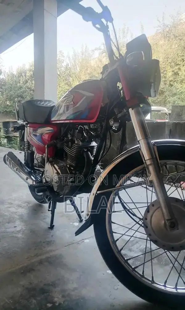 Honda CG 125 Motorcycle - 2022 Model Low Mileage
