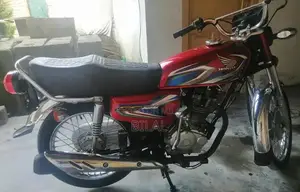 Honda CG 125 Motorcycle - 2022 Model Low Mileage