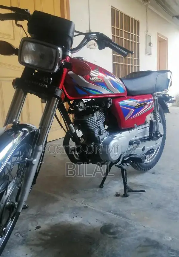 Honda CG 125 Motorcycle - 2022 Model Low Mileage