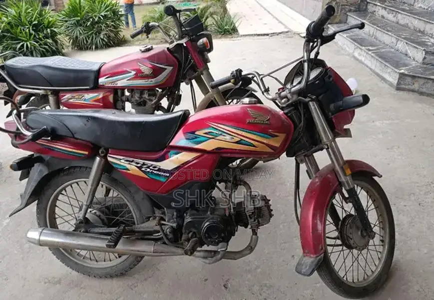 Honda CD 70 Motorcycle - Classic Commuter Bike