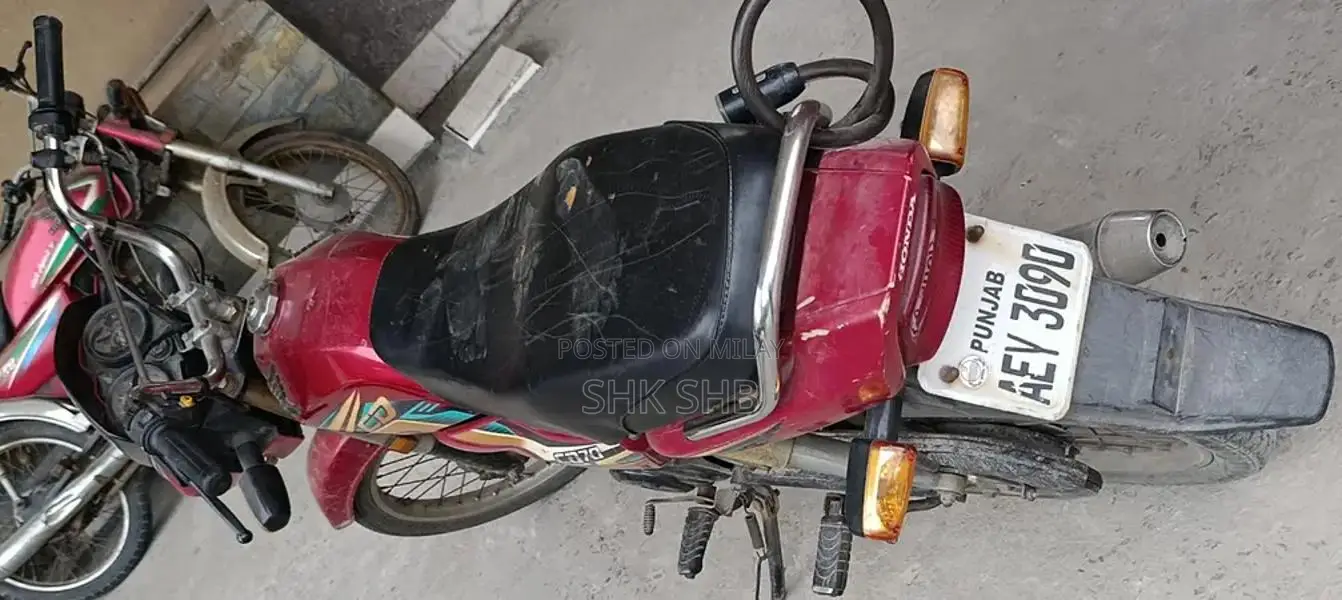 Honda CD 70 Motorcycle - Classic Commuter Bike