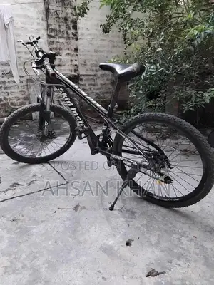 Photo - Skid Fusion Cycle - Medium-Sized Bicycle in Good Working Condition