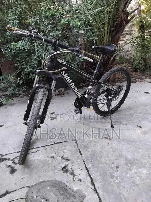 Skid Fusion Cycle - Medium-Sized Bicycle in Good Working Condition