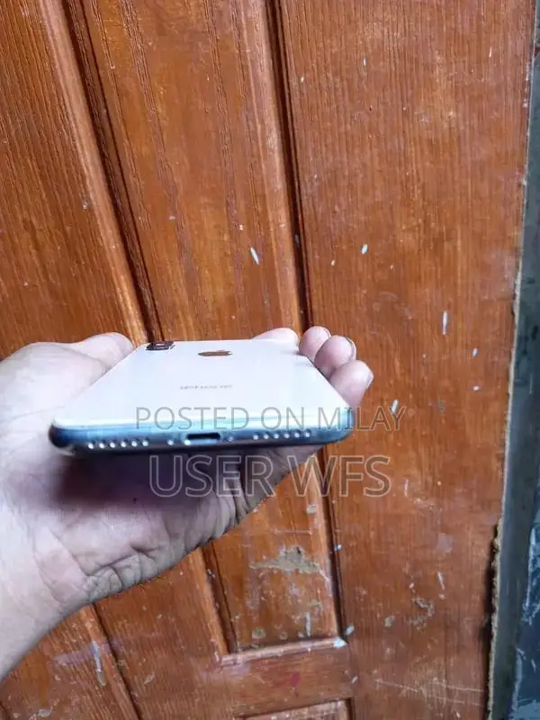 iPhone X 64GB Smartphone with Face ID