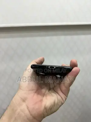 Google Pixel 6 Pro - 12GB RAM, 128GB, Cracked Screen, Functional