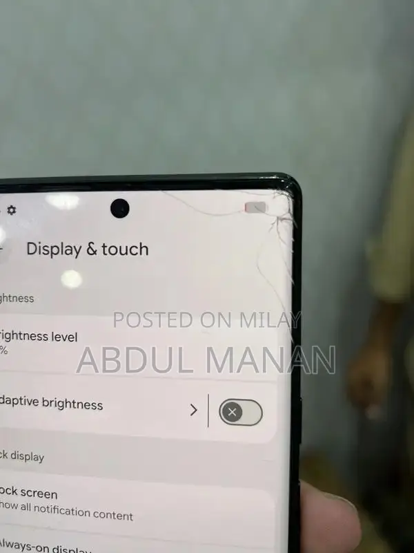 Google Pixel 6 Pro - 12GB RAM, 128GB, Cracked Screen, Functional