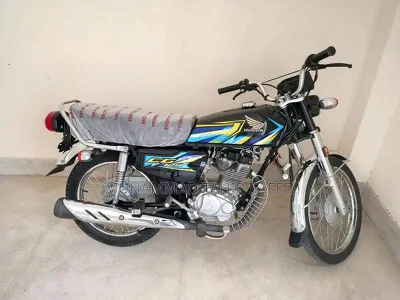 2024 Honda 125cc Motorcycle, Excellent Condition, Low Mileage