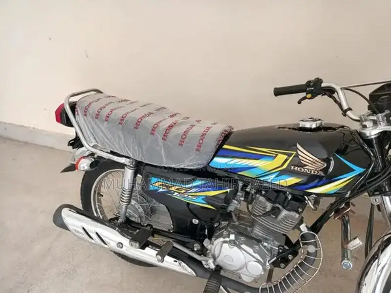 2024 Honda 125cc Motorcycle, Excellent Condition, Low Mileage