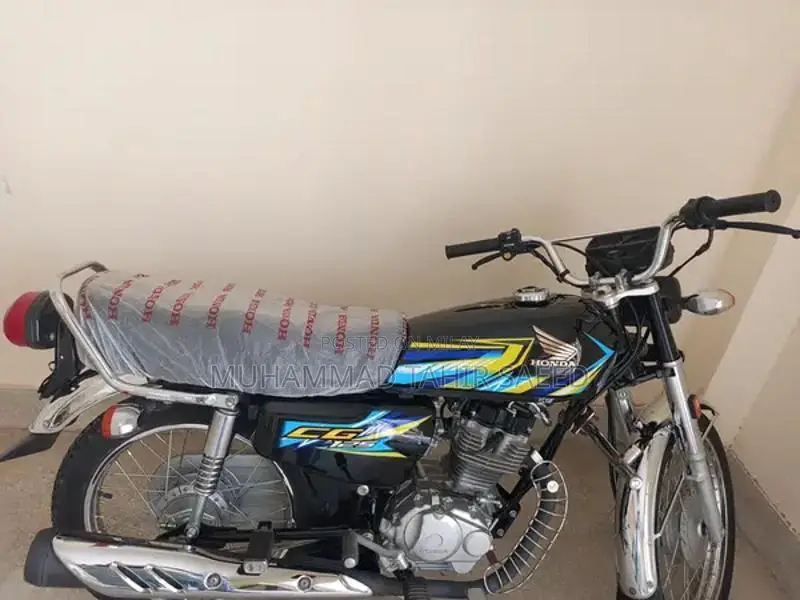 2024 Honda 125cc Motorcycle, Excellent Condition, Low Mileage