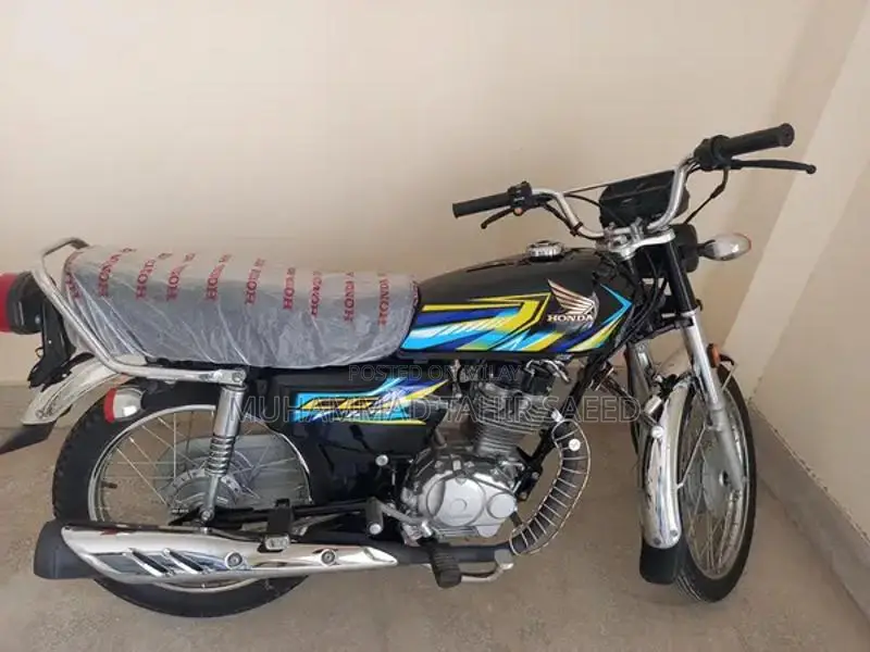 2024 Honda 125cc Motorcycle, Excellent Condition, Low Mileage