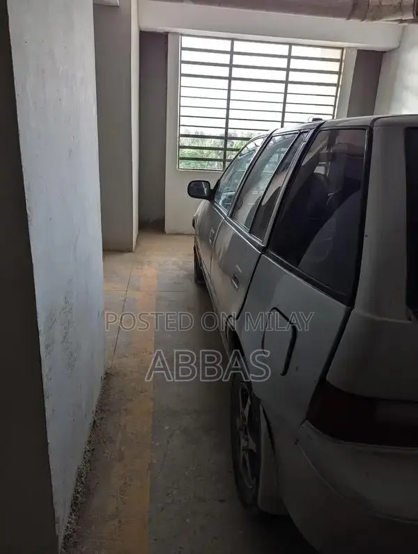 Suzuki Cultus 2005 VXL Sedan - Clean and Well-Maintained