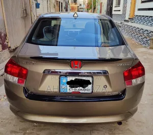 Honda City 2011 Gold