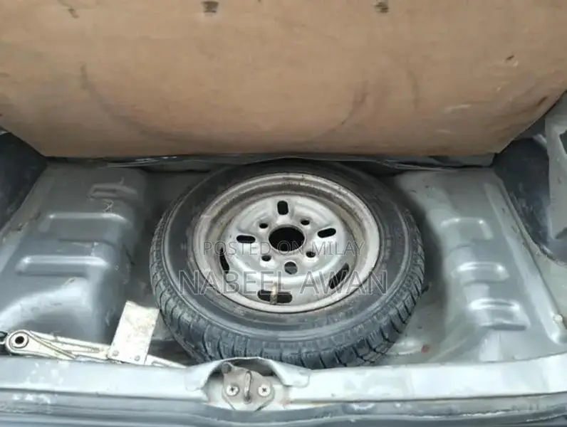 2013 Suzuki Mehran VXR: Low Mileage, Well-Maintained Hatchback with Or