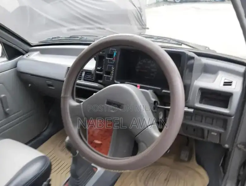 2013 Suzuki Mehran VXR: Low Mileage, Well-Maintained Hatchback with Or