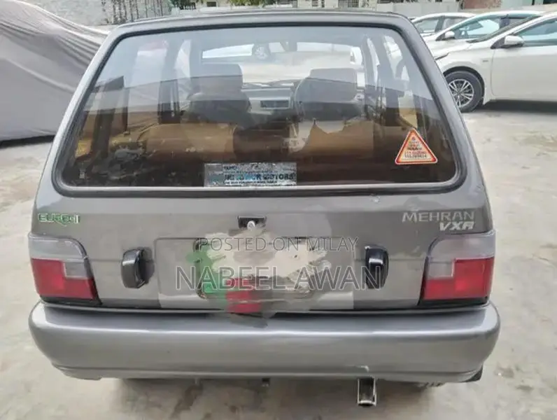 2013 Suzuki Mehran VXR: Low Mileage, Well-Maintained Hatchback with Or