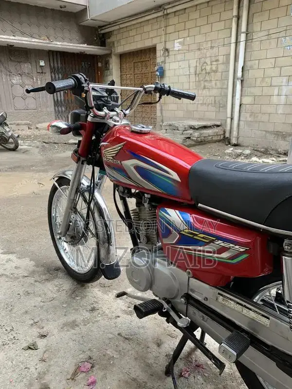 Honda CG125cc 2022 Motorcycle - Single Cylinder Commuter Bike