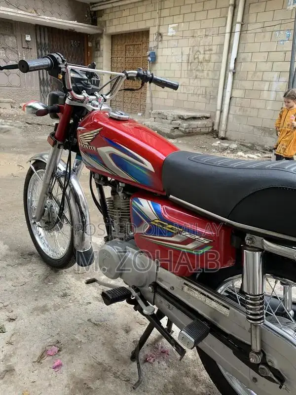 Honda CG125cc 2022 Motorcycle - Single Cylinder Commuter Bike