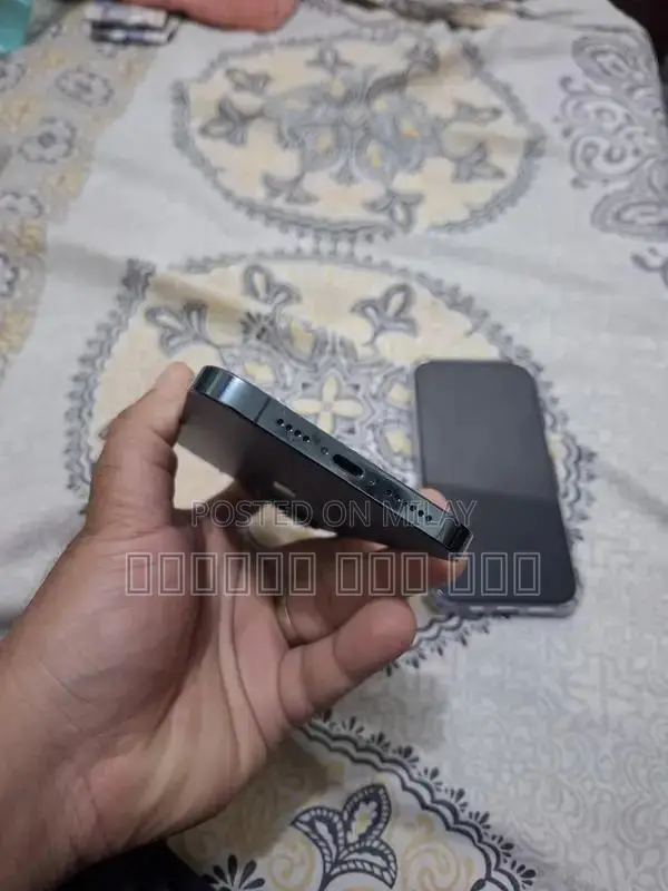 Pro Max 128GB Smartphone Excellent Condition