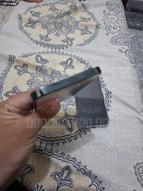 Pro Max 128GB Smartphone Excellent Condition