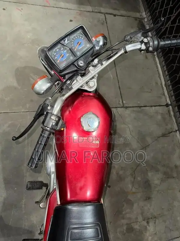 Honda 125 Motorcycle in Excellent Condition