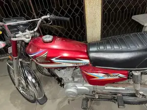 Honda 125 Motorcycle in Excellent Condition