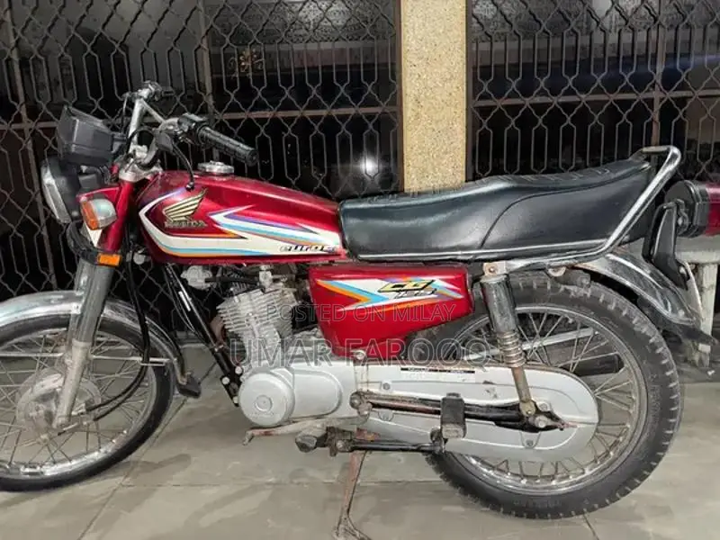 Honda 125 Motorcycle in Excellent Condition