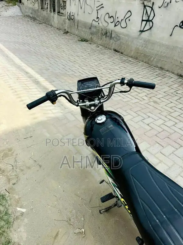 Honda CD 70 Motorcycle - Compact and Reliable Commuter Bike