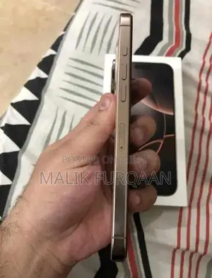 High-Performance Smartphone with Dual SIM and Advanced Camera