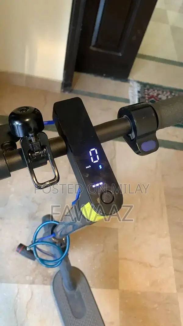 High-Performance Electric Scooter with 30 km Range