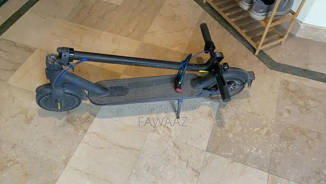 High-Performance Electric Scooter with 30 km Range
