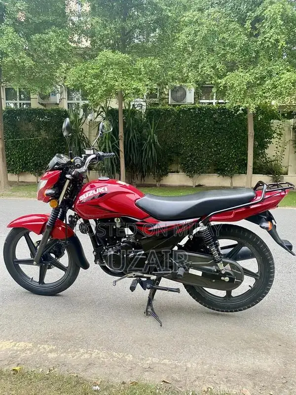 Suzuki GR150 Motorcycle - Nearly New Condition