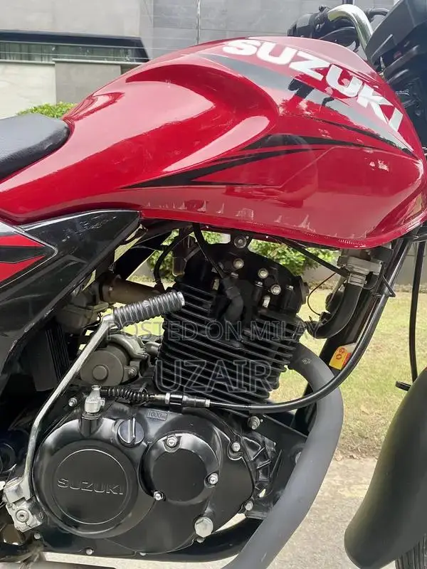 Suzuki GR150 Motorcycle - Nearly New Condition