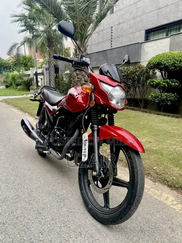 Suzuki GR150 Motorcycle - Nearly New Condition