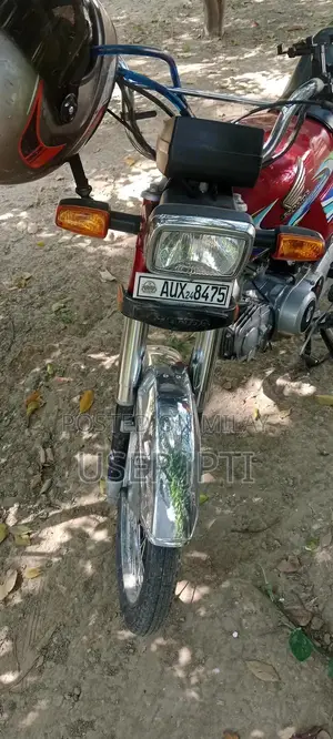 Honda CD70 Motorcycle - 2024 Model, Pristine Condition