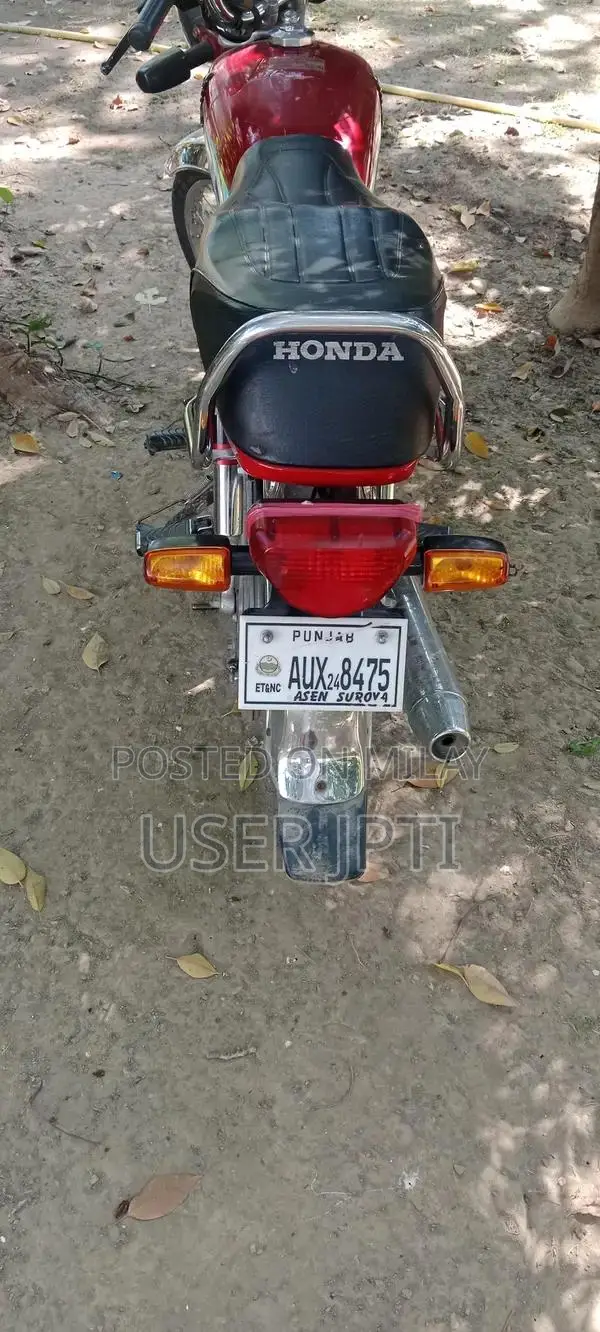 Honda CD70 Motorcycle - 2024 Model, Pristine Condition