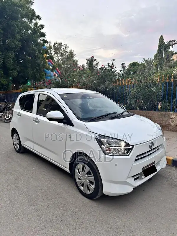Daihatsu Mira XSA III 2021 Model - Pearl White Hatchback