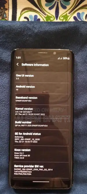 Premium Smartphone with 4K Video and Wireless Charging