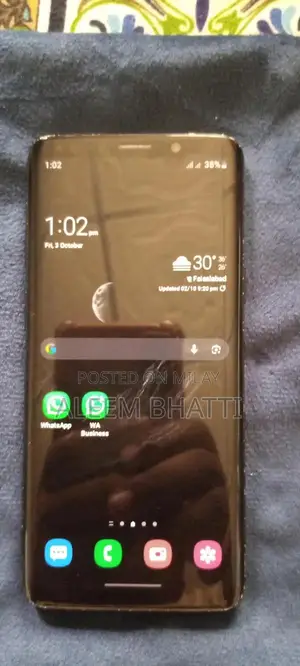 Premium Smartphone with 4K Video and Wireless Charging