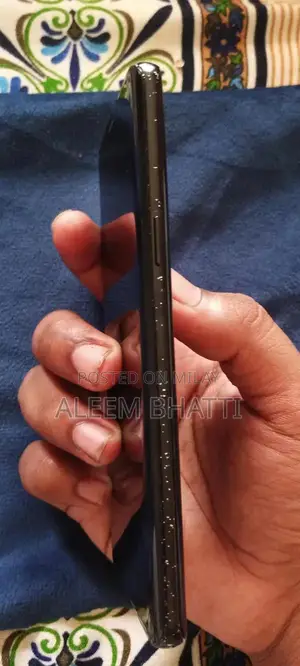 Premium Smartphone with 4K Video and Wireless Charging