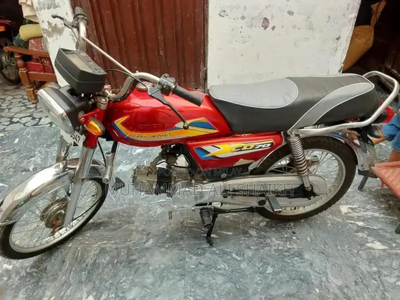Metro 70cc Motorcycle - Classic Single Cylinder Model