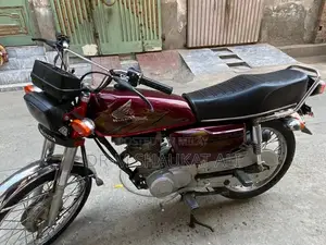 Photo - High-Performance Vehicle with Excellent Condition