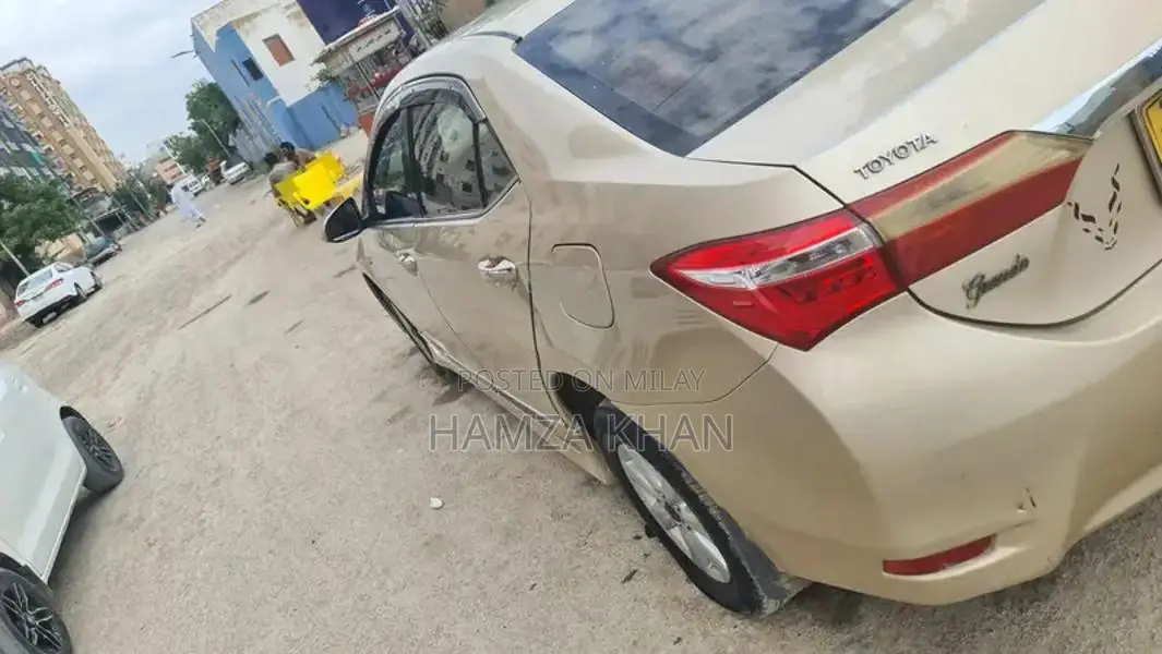 Toyota Altis Grande 1.8 Sedan - Low Mileage 2015 Model