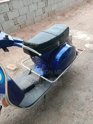 Classic Vintage Vespa Scooter with Self-Start