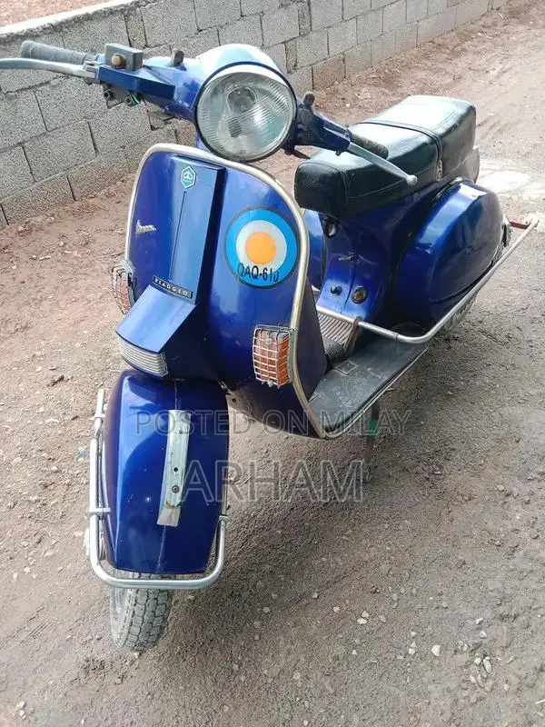 Classic Vintage Vespa Scooter with Self-Start