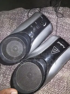 Photo - Portable Mono Speaker with Mobile Connectivity