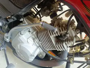 Suzuki 110cc Motorcycle - Low Mileage Single Cylinder Bike