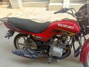 Suzuki 110cc Motorcycle - Low Mileage Single Cylinder Bike