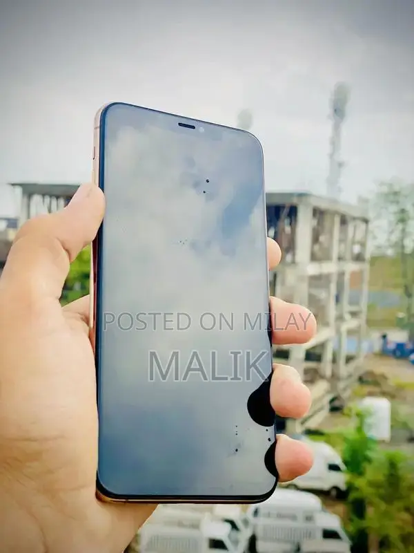 iPhone 11 Pro Max 64GB Smartphone Premium Model