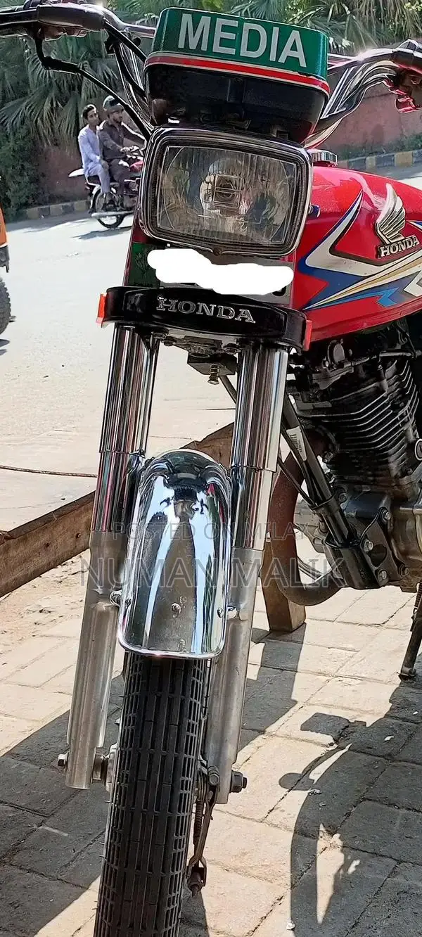 Honda CG125 Motorcycle - Excellent Condition