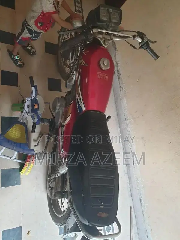 Honda 125 Motorcycle Compact City Commuter